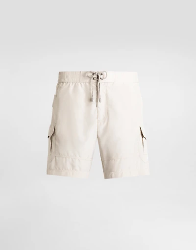 Mid-length swim trunks with tag