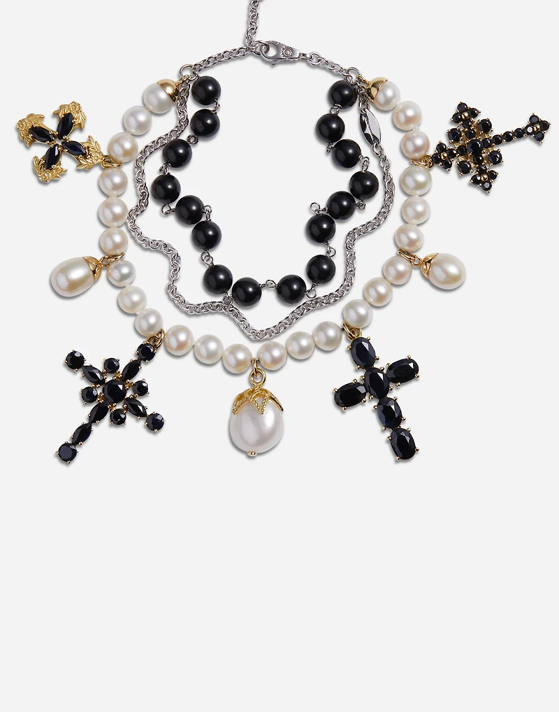  Sicily Bracelet
 18-carat white and yellow gold and black sapphires