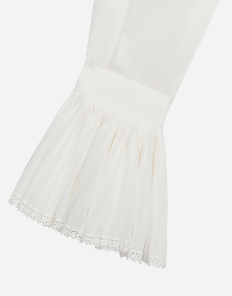 Georgette shirt with pleated cuffs and collar details