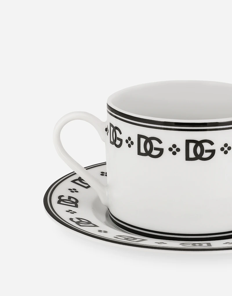 Set 2 Porcelain Teacups with Saucers
