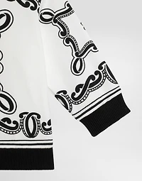 Round-neck sweatshirt with bandanna print