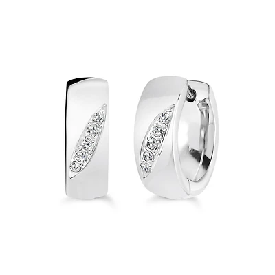 Boucles d’Oreilles Huggies en Acier Inoxydable serties de Zircons Cubiques. Color: blanc | Doucet Latendresse