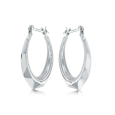 Boucles d'oreilles anneaux avec un fini poli - Or blanc 10K. Color: blanc | Doucet Latendresse