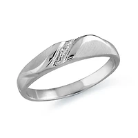10K white Gold Bangle with 1pt Diamond