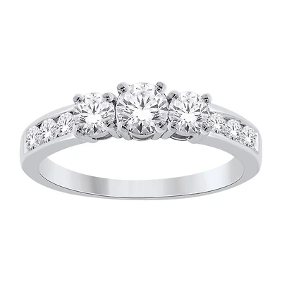 Engagement ring with 3 stones - 10K white gold & diamonds half carat. Color: white | Doucet Latendresse