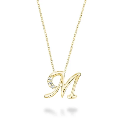 Letter M pendant in yellow gold with 3 point diamond - chain included. Color: yellow | Doucet Latendresse