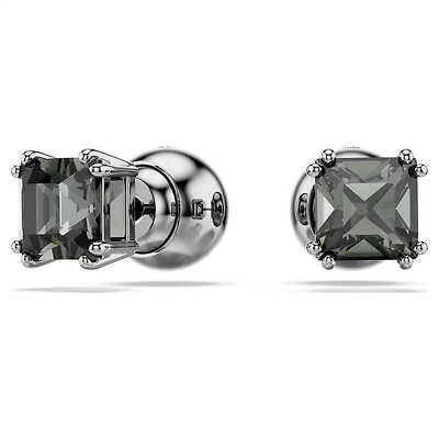 Clous d'Oreilles Millenia en Métal Plaqué Ruthenium avec Cristal Swarovski Noir coupe Carré - 0.7 x 0.7 cm. Color: noir | Doucet Latendresse