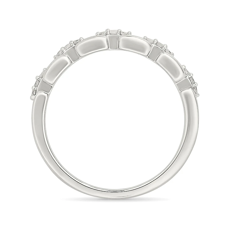 Bague en Argent. Sterling avec Diamants - 0.1ct, 4.5mm. Color: blanc | Doucet Latendresse