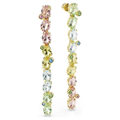 Pendantes d’Oreilles Gema en Métal Plaqué Or avec Cristaux Swarovski - 8 x 0.9 cm. Color: jaune | Doucet Latendresse