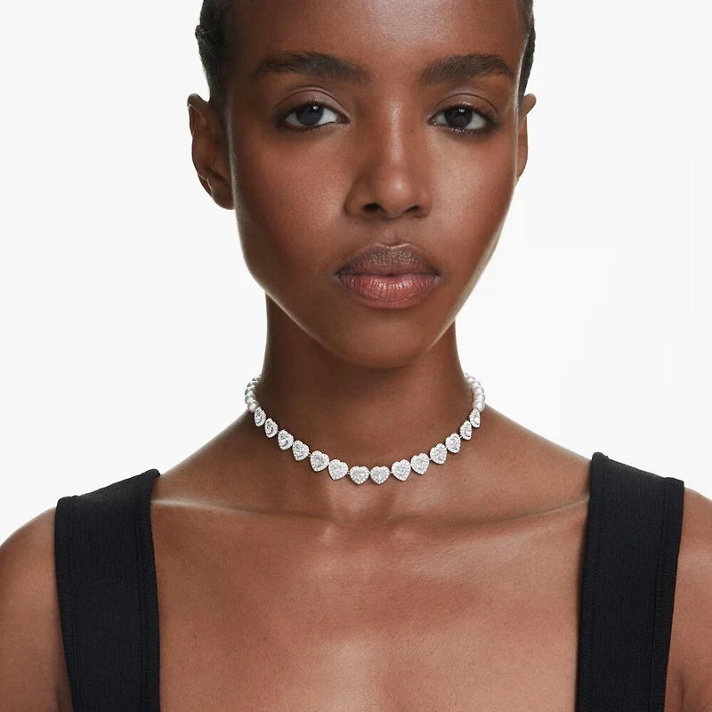 Ras-de-cou Ariana Grande x Swarovski en Métal Rhodié avec Perles et Cristaux Swarovski - 30 - 44 cm. Color: blanc | Doucet Latendresse
