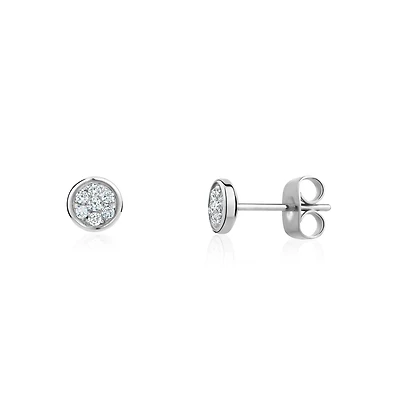 Stainless Steel Round Cubic Zirconia Stud Earrings – 5.5mm. Color: white | Doucet Latendresse