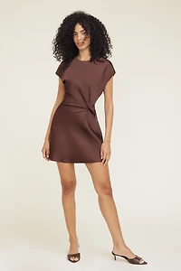 Minirobe nouée en satin