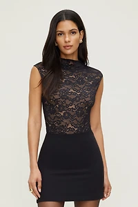 Justaucorps en dentelle à col montant