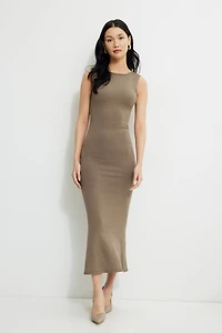 Robe midi en tricot à dos ouvert