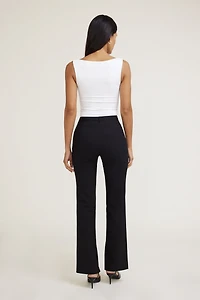 Pantalon à jambe ajustée à taille haute