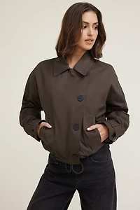 Trench court asymétrique