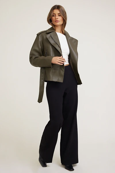 Pantalon épuré à jambe large