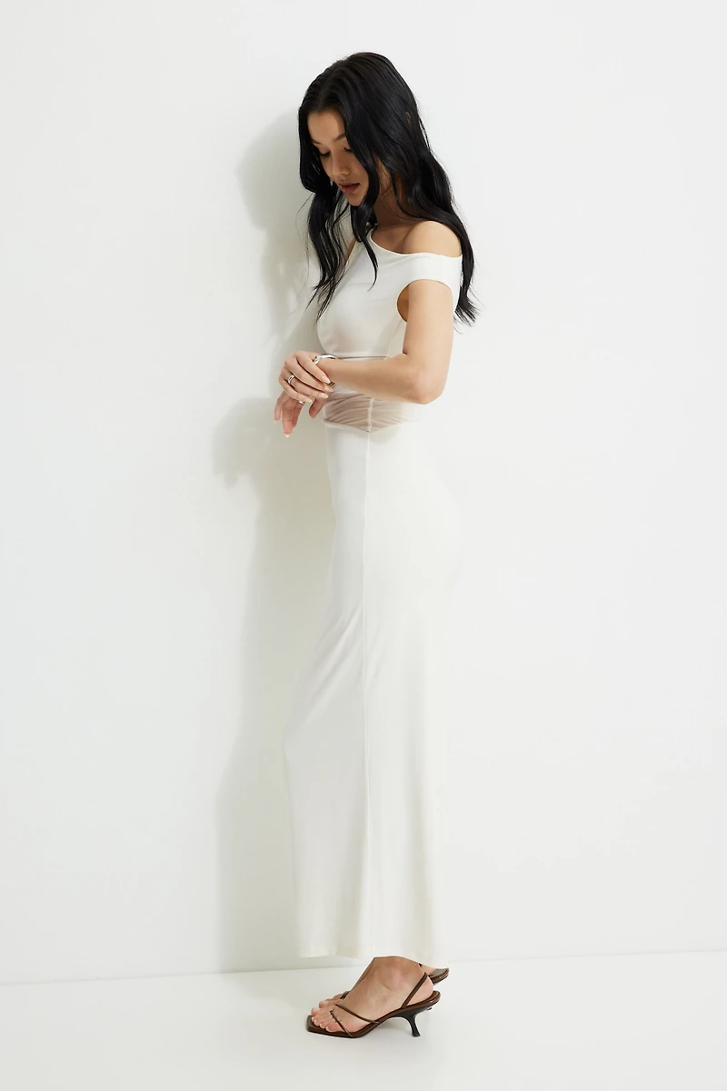 Robe maxi diaphane sculptante