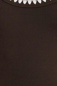 Camisole à coutures contrastantes