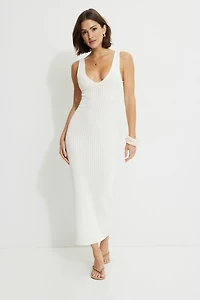 Robe maxi en tricot crocheté à col V