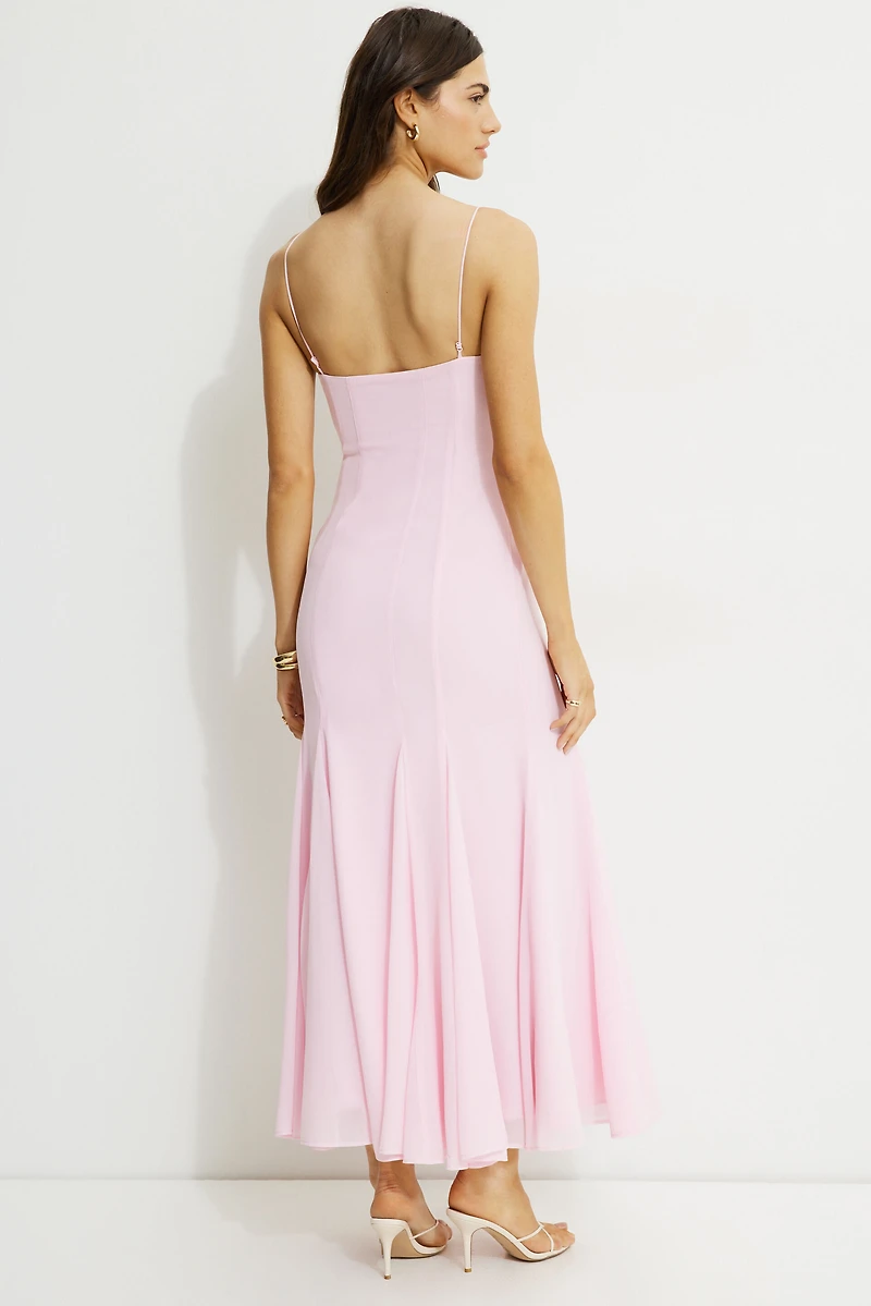 Robe maxi style sirène à col échancré