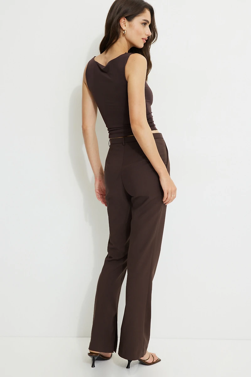 Pantalon à jambe ajustée taille haute