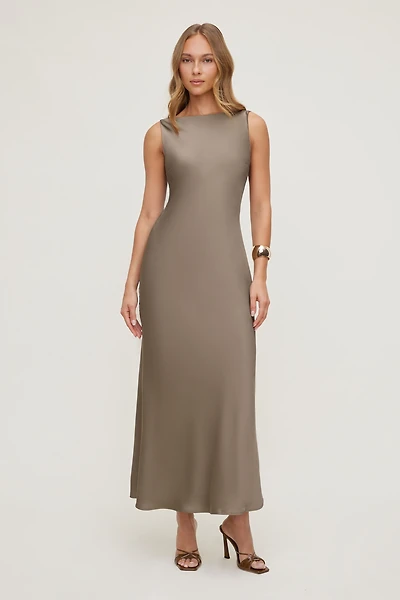 Robe nuisette maxi en satin Nora
