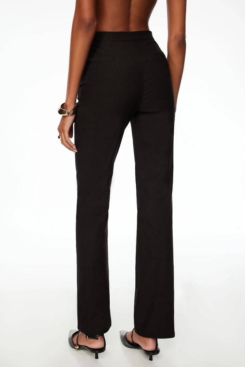 Pantalon à taille mi-haute et jambe semi-évasée