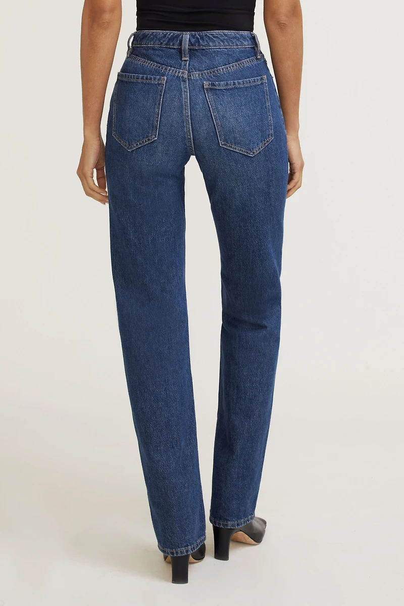 Jean à taille haute et jambe droite Cara