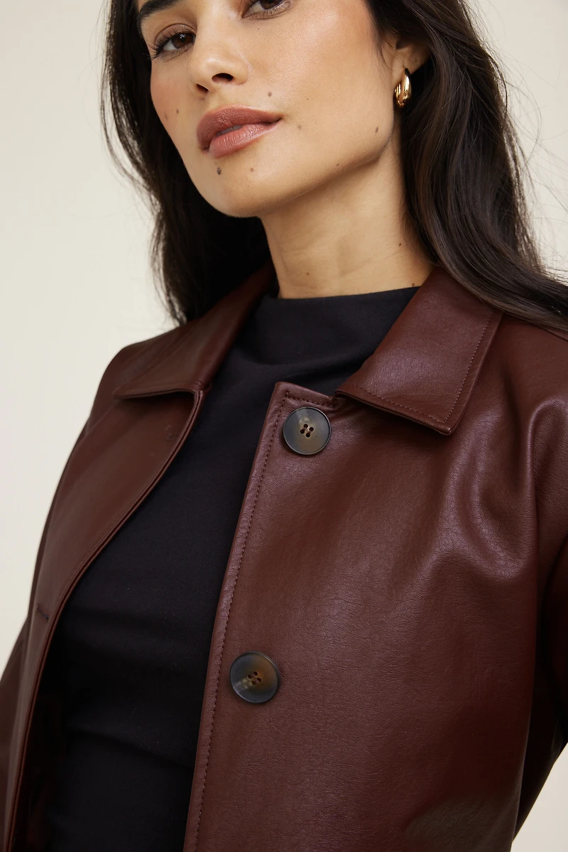 Imperméable en faux cuir