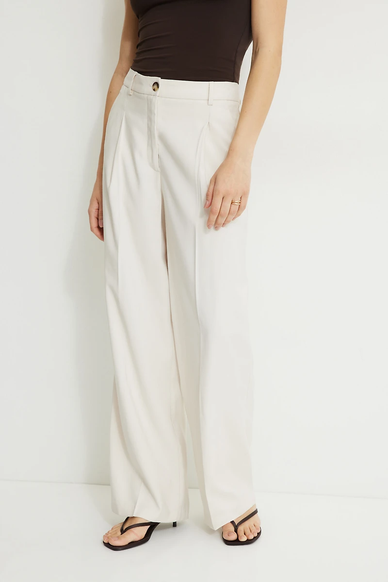 Pantalon plissé à jambe droite en twill