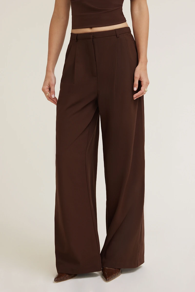 Pantalon plissé à jambe large