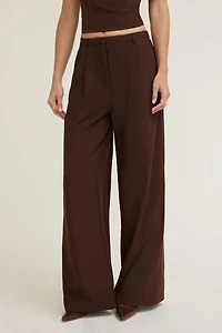 Pantalon plissé à jambe large