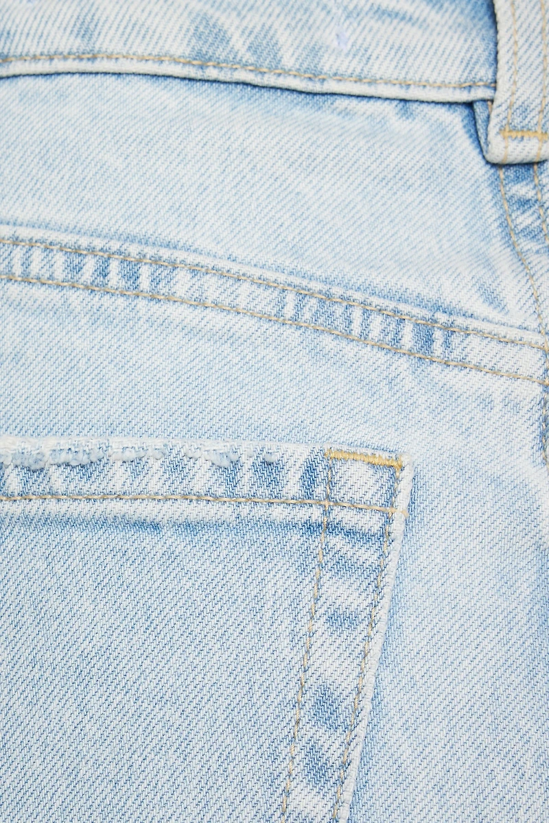 Jean « mom » Claudia à taille ultra-haute