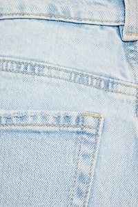 Jean « mom » Claudia à taille ultra-haute