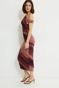 Robe maxi en maille à épaules dégagées