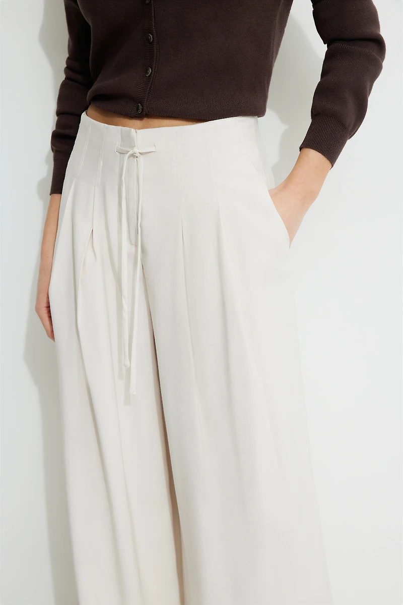 Pantalon à cordon et jambe large