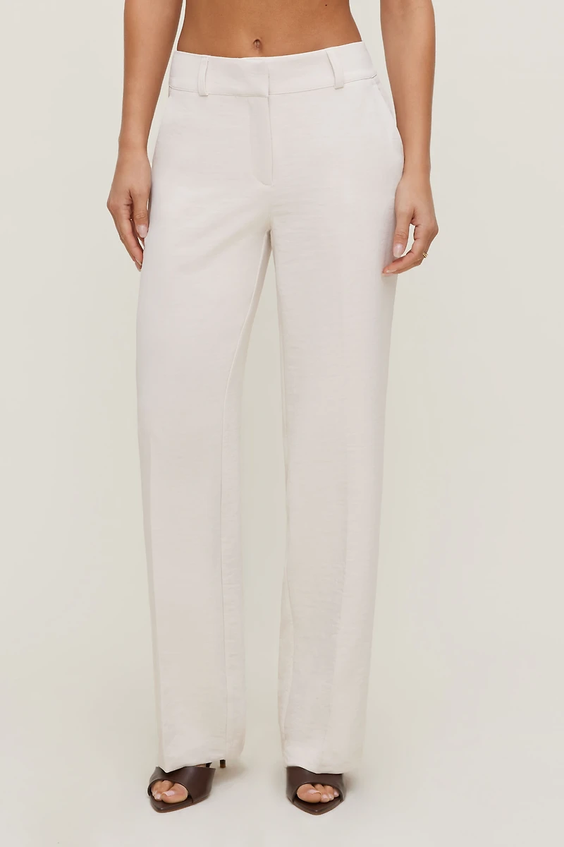 Pantalon fluide et épuré à jambe droite Camelia