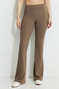 Legging à jambe semi-évasée