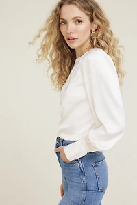 Blouse écourtée en satin à col bateau Faye