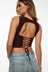 Haut corset à dos ouvert