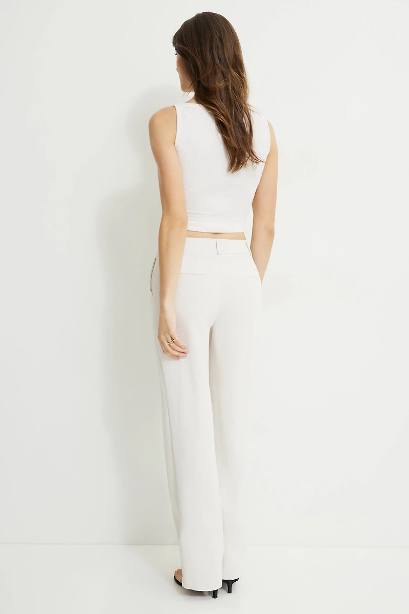 Pantalon fluide et épuré à jambe droite