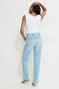 Jean à taille haute et jambe droite Cara