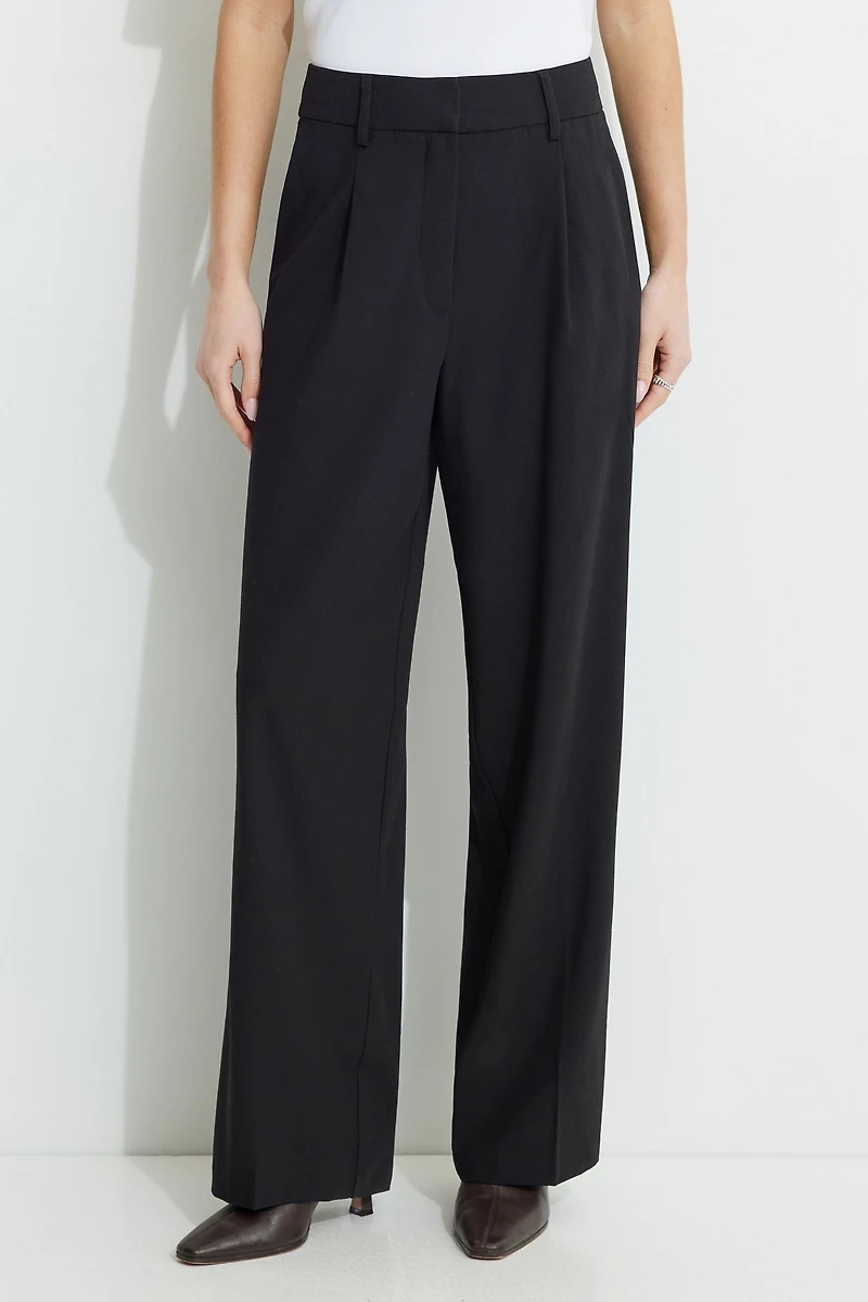 Pantalon Sofia plissé à jambe droite