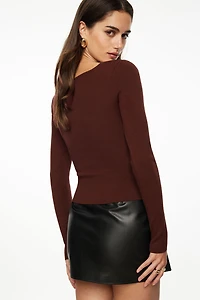 Chandail torsadé avec entaille