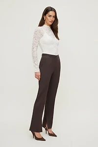 Justaucorps en dentelle à col montant