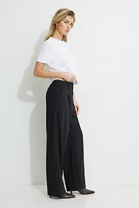 Pantalon Sofia plissé à jambe droite