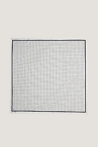 Écharpe carrée surdimensionnée à pois