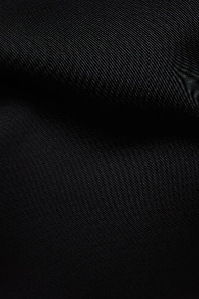 Blouse en satin à dos ouvert