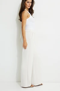 Pantalon fluide à jambe droite Yasmin